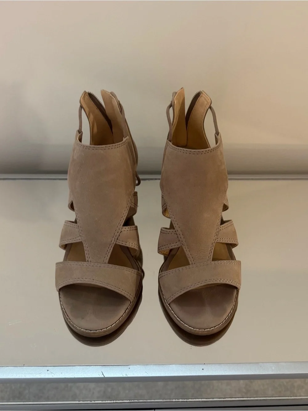 Lucky brand Women's Taupe Suede Wedge Sandals